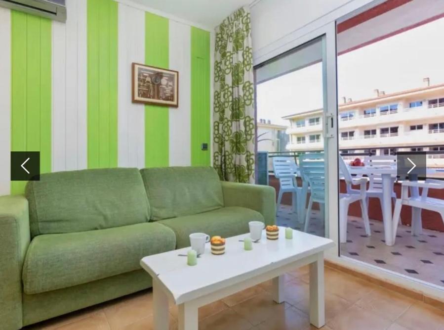 Apartamento Familiar Torroella De Montgri Bagian luar foto