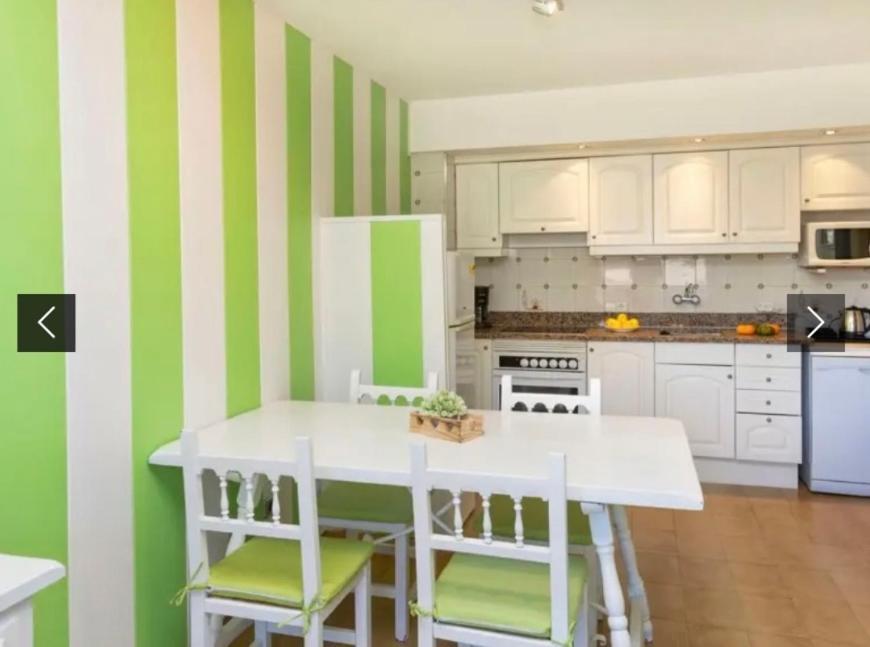 Apartamento Familiar Torroella De Montgri Bagian luar foto