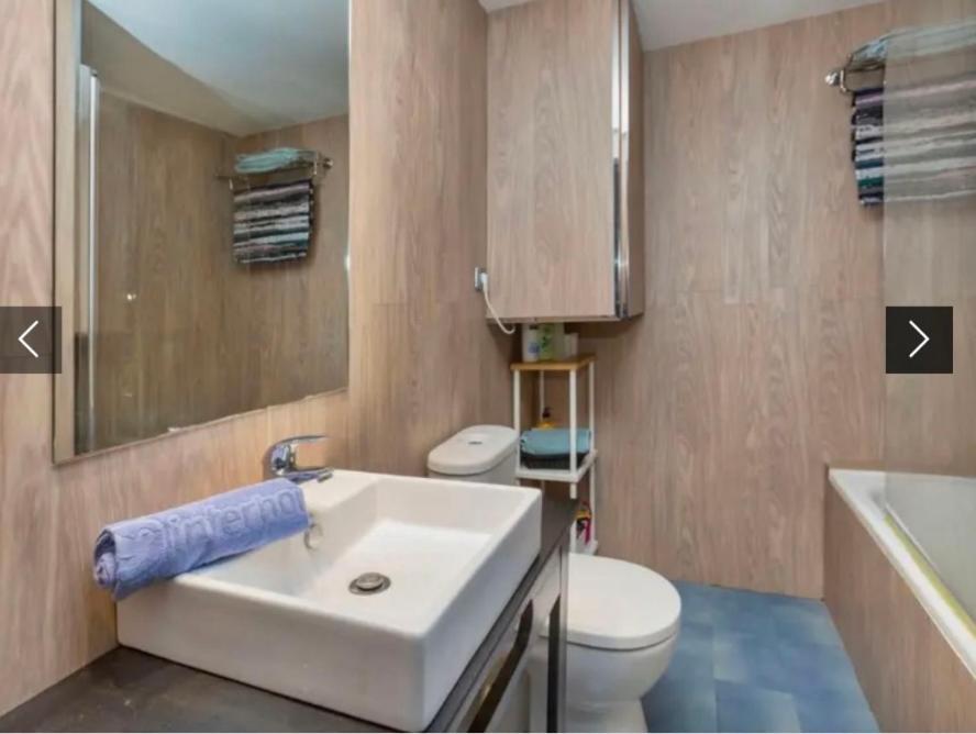 Apartamento Familiar Torroella De Montgri Bagian luar foto