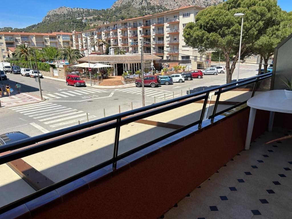 Apartamento Familiar Torroella De Montgri Bagian luar foto